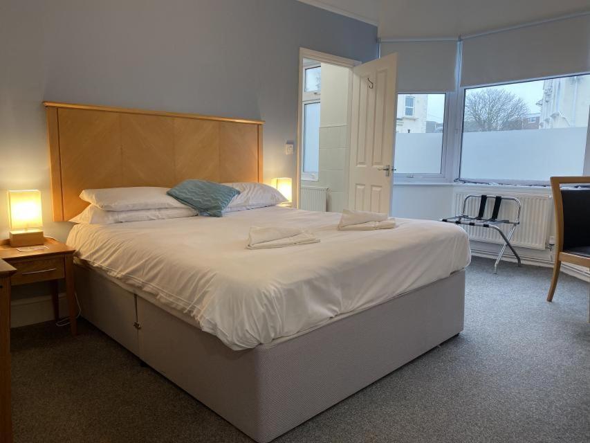 Hotel Sea Breeze Clacton-on-Sea Extérieur photo